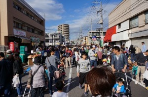 実籾ふる里まつり　大勢の人出